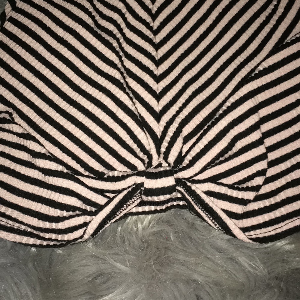 Crop top - Picture 3 of 3